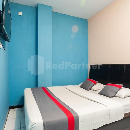 J&B Rooms Pramuka Jakarta Mitra Reddoorz Exteriér fotografie