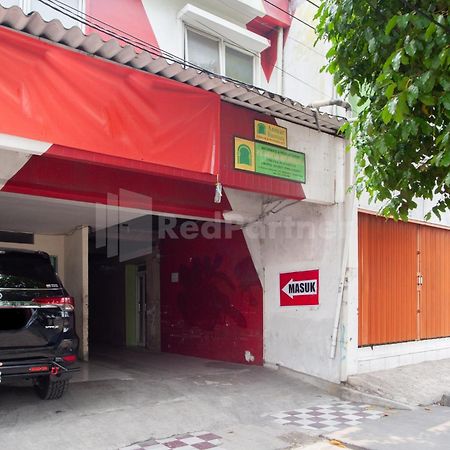 J&B Rooms Pramuka Jakarta Mitra Reddoorz Exteriér fotografie