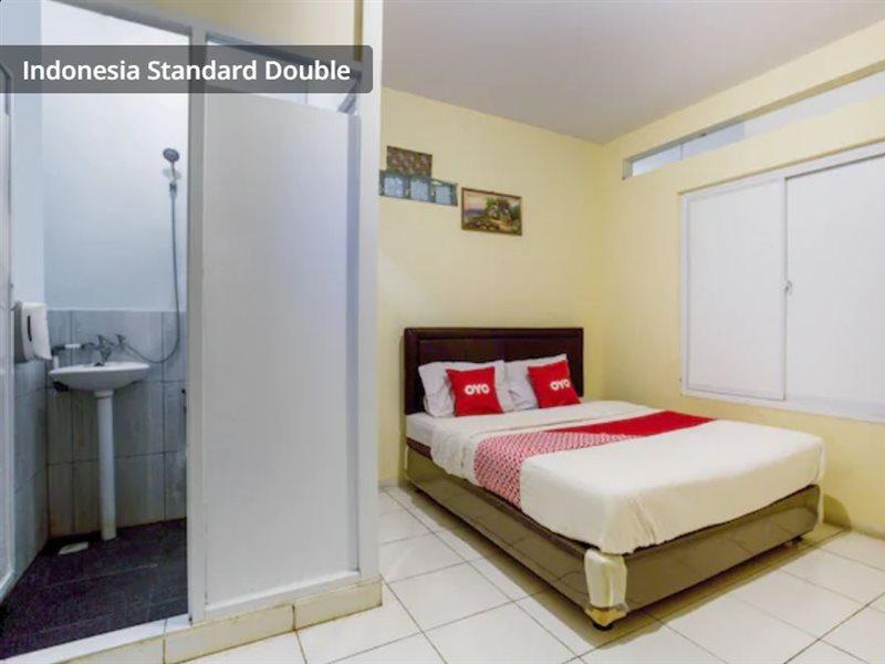 J&B Rooms Pramuka Jakarta Mitra Reddoorz Exteriér fotografie