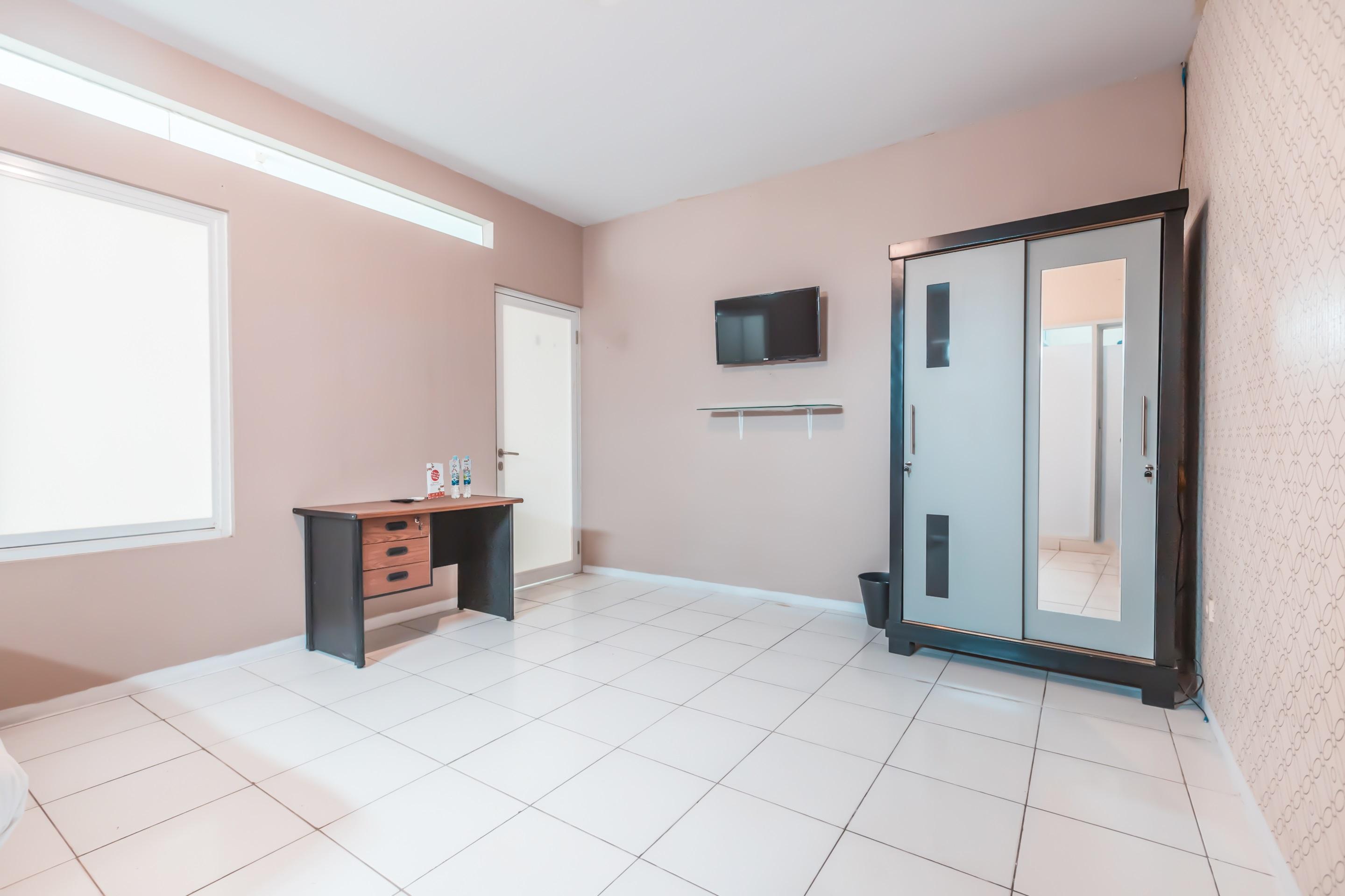 J&B Rooms Pramuka Jakarta Mitra Reddoorz Exteriér fotografie