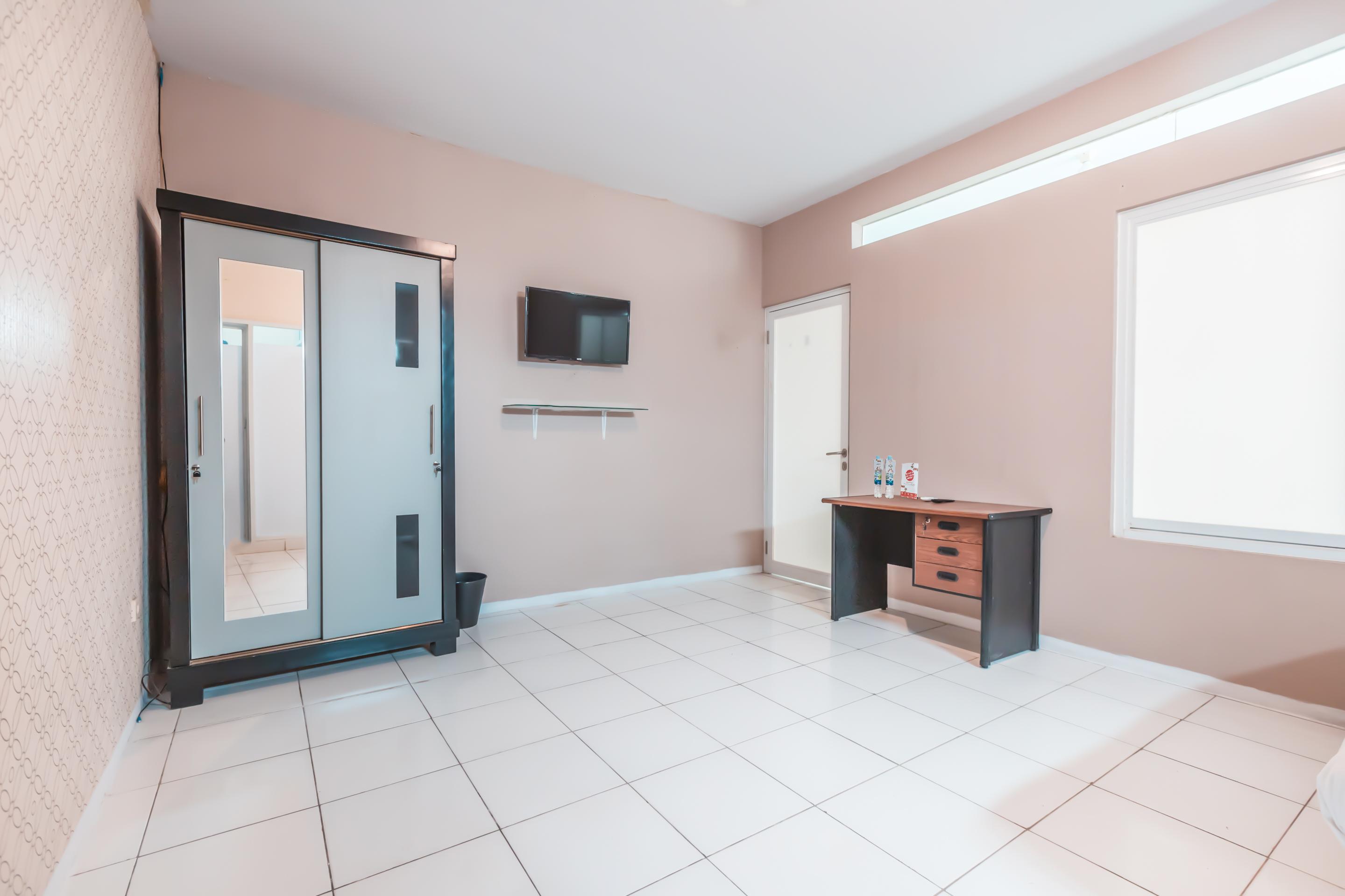 J&B Rooms Pramuka Jakarta Mitra Reddoorz Exteriér fotografie
