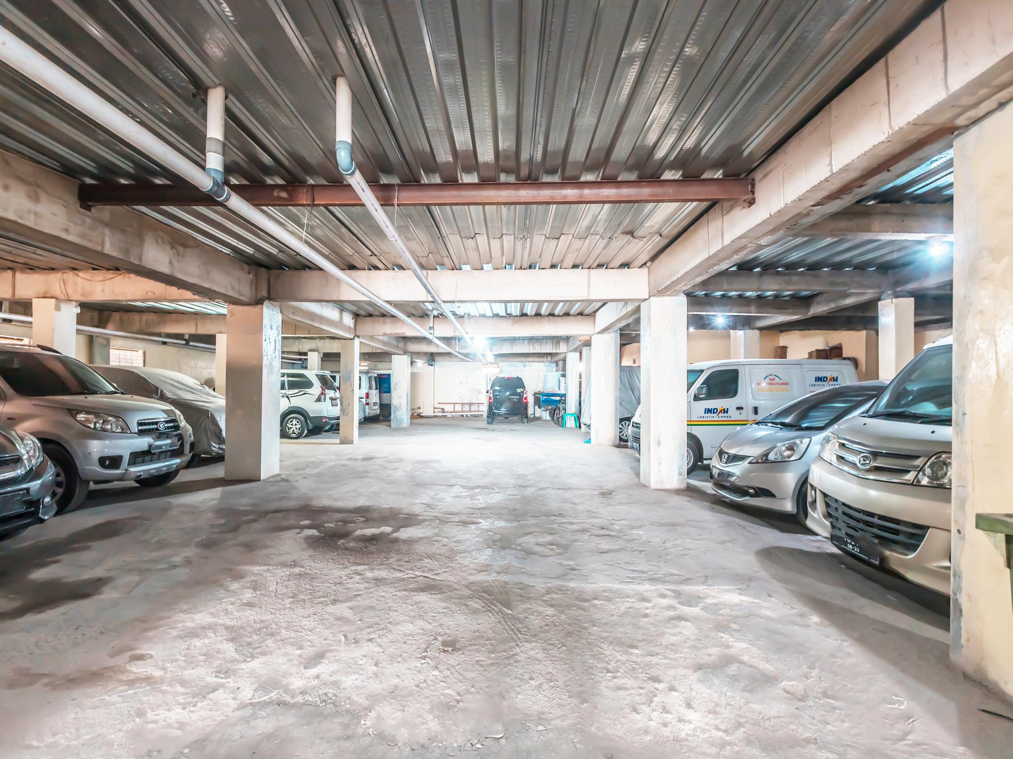 J&B Rooms Pramuka Jakarta Mitra Reddoorz Exteriér fotografie