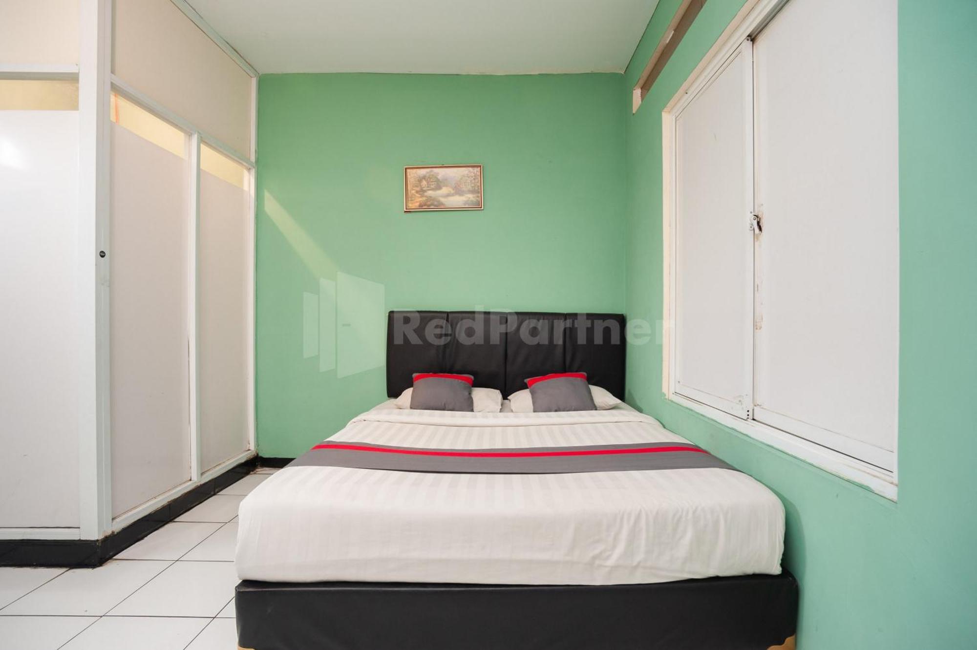 J&B Rooms Pramuka Jakarta Mitra Reddoorz Exteriér fotografie