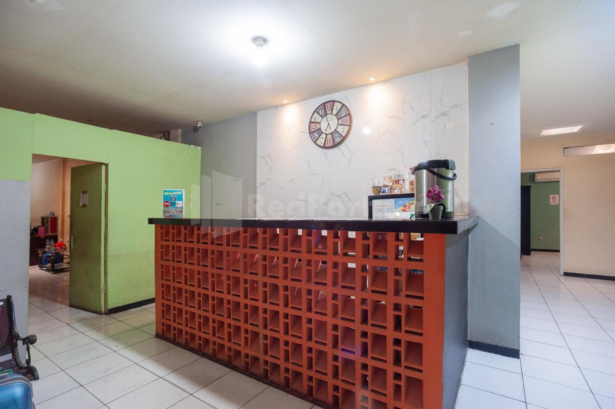 J&B Rooms Pramuka Jakarta Mitra Reddoorz Exteriér fotografie